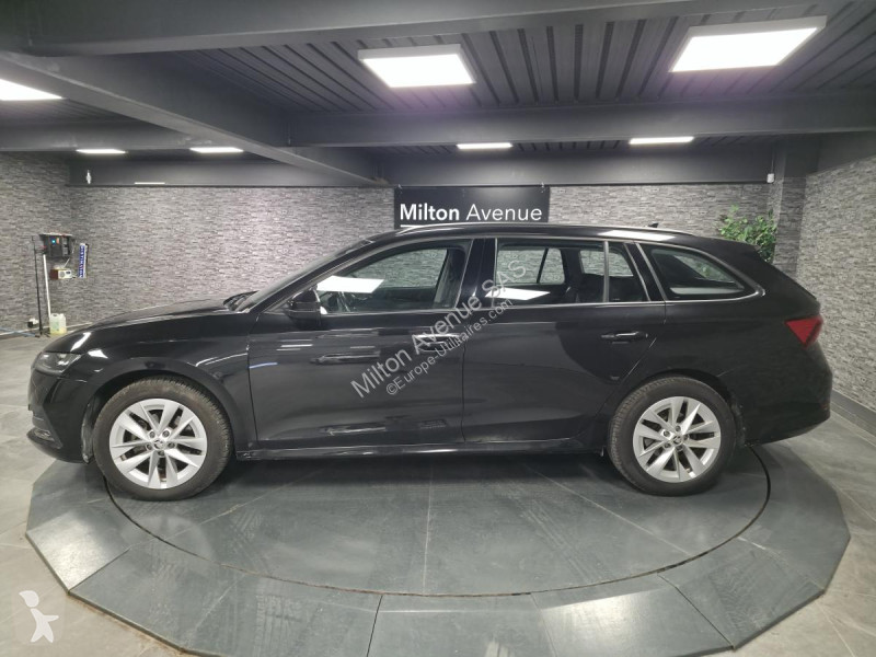 Véhicule utilitaire Skoda OCTAVIA Combi 2.0 TDI...