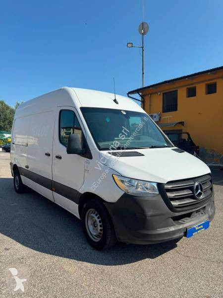Bedrijfswagen Mercedes