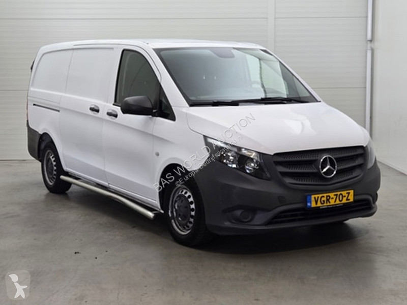 Véhicule utilitaire Mercedes 111 CDI Lang