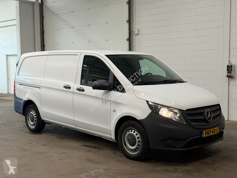 Véhicule utilitaire Mercedes 111 CDI Lang