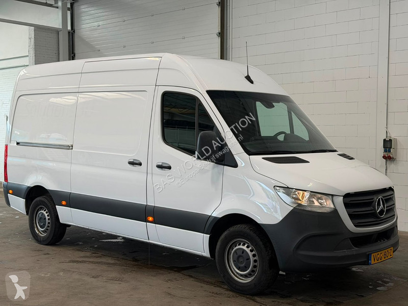 Véhicule utilitaire Mercedes 316 2.2 CDI L2H2...