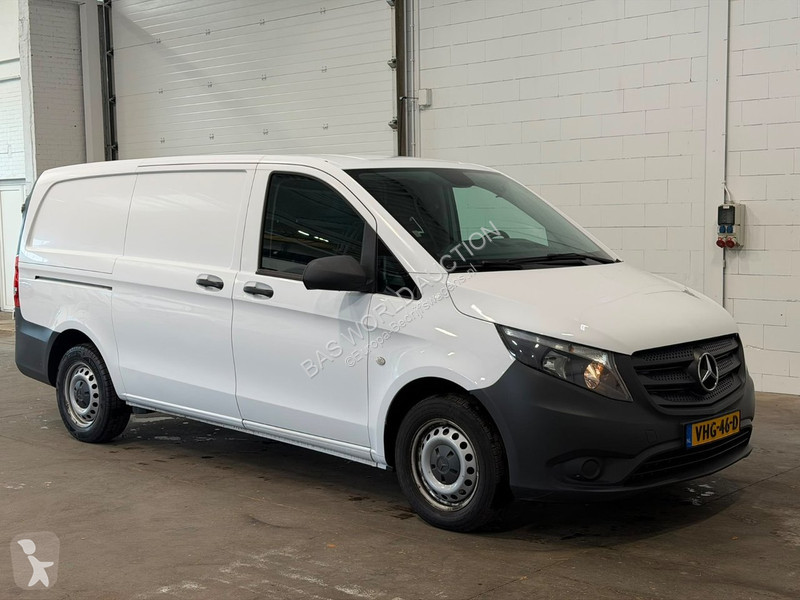 Véhicule utilitaire Mercedes Lang Vito