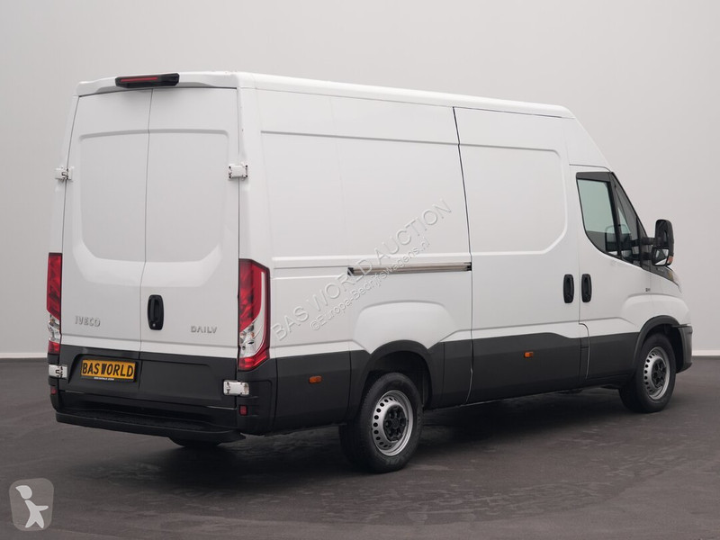 Véhicule utilitaire Iveco 35S14