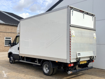 Caja cerrada Iveco