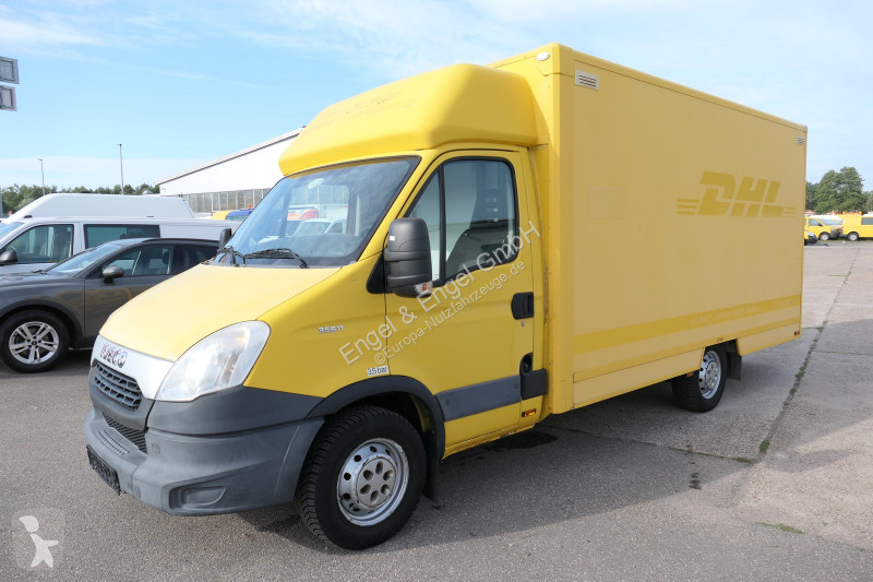 Véhicule utilitaire Iveco Daily 35 S11 C30C...