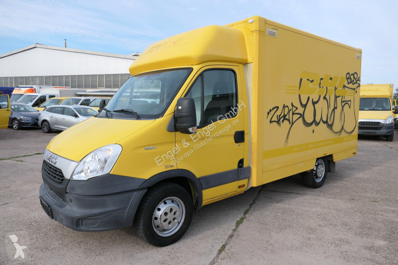 Véhicule utilitaire Iveco Daily 35 S11 C30C...