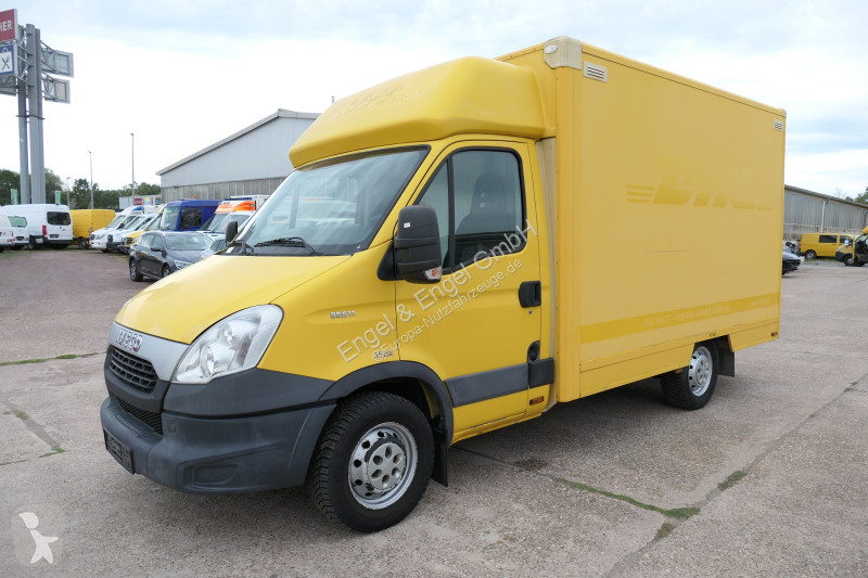 Véhicule utilitaire Iveco Daily 35 S11 C30C...