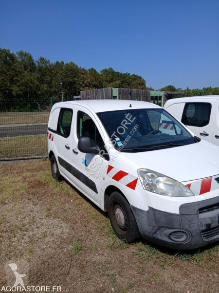 Véhicule utilitaire Peugeot PARTNER
