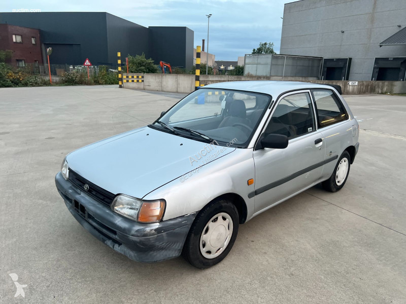Furgoneta Toyota starlet