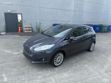 Carro Ford