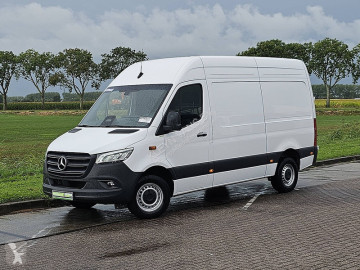 Mercedes Sprinter 317 L2H2 LED Mbux10