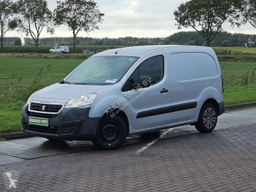 Caja cerrada Peugeot