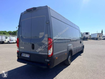 Fourgon long Iveco