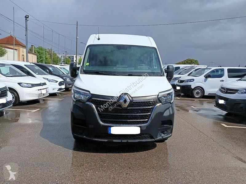Véhicule utilitaire Renault F3500 L2H2 DCI 135...