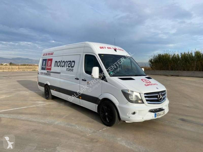 Furgoneta Mercedes