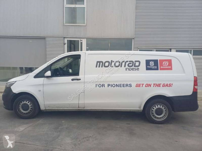 Furgoneta Mercedes