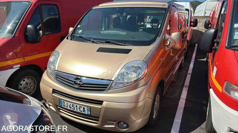 Véhicule utilitaire Opel VIVARO