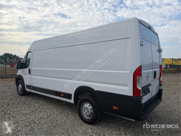 Caja cerrada Opel