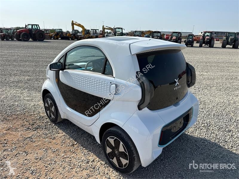 Лекотоварен автомобил  XEV Yoyo