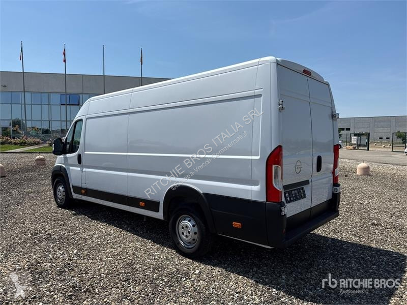 Véhicule utilitaire Opel 2.2 103 KW KA L4H2
