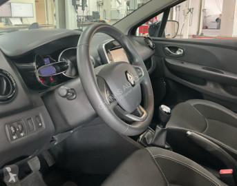 Voiture berline Renault