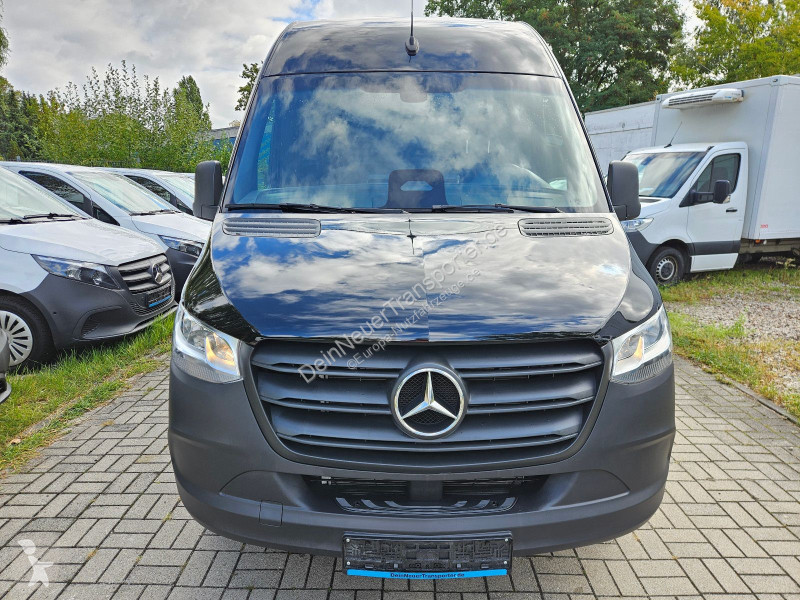 Véhicule utilitaire Mercedes 317 CDI...