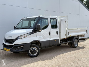 Con volquete Iveco