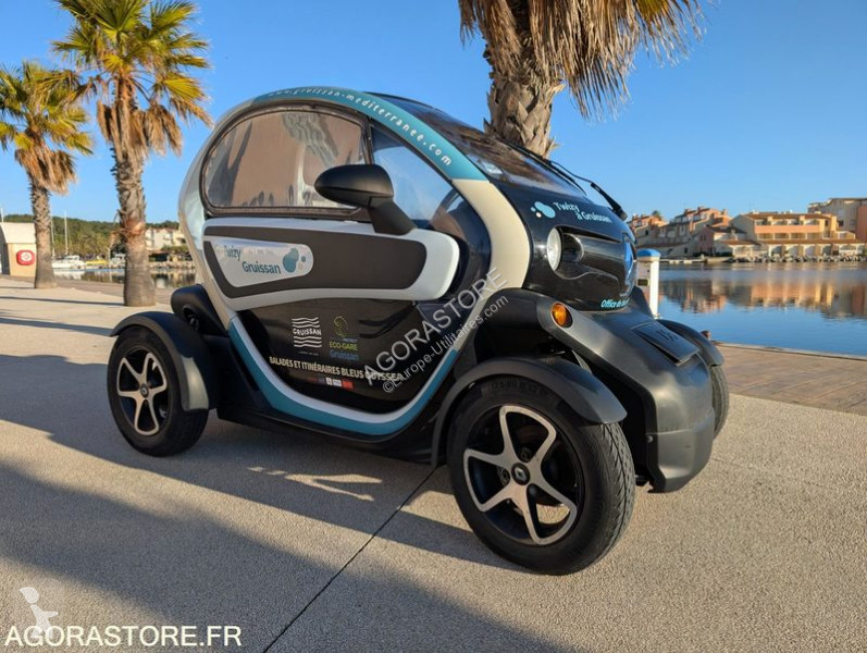 Комерційні автомобілі Renault TWIZY