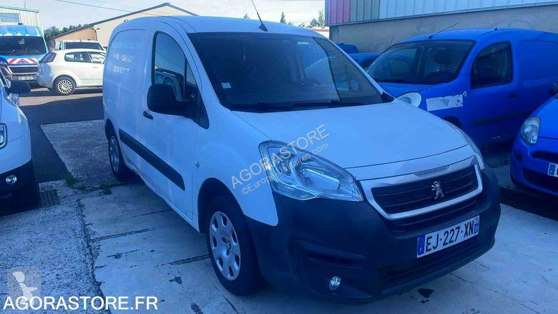 Комерційні автомобілі Peugeot PARTNER