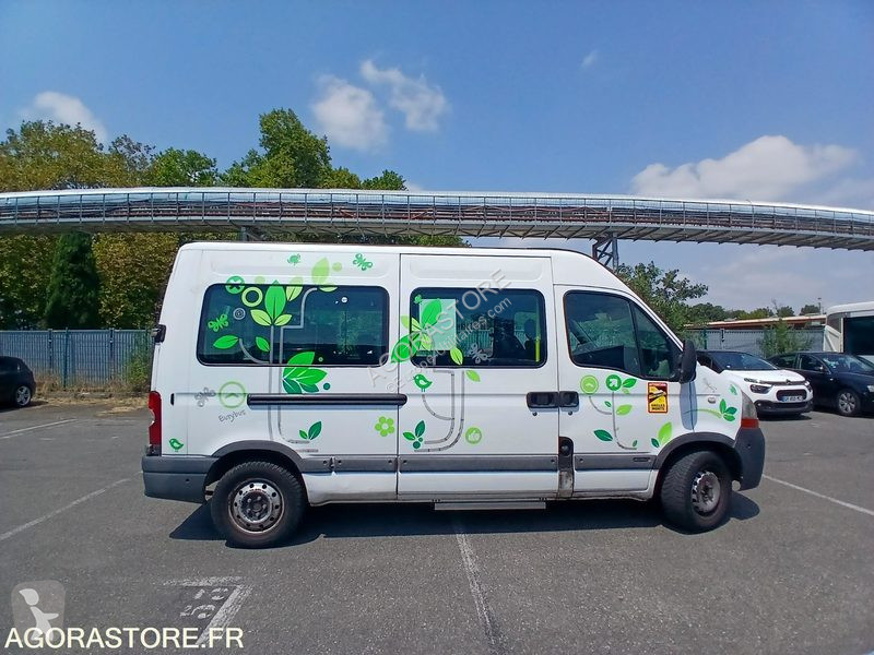 Комерційні автомобілі Renault MASTER