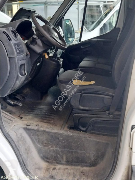Комерційні автомобілі Renault MASTER