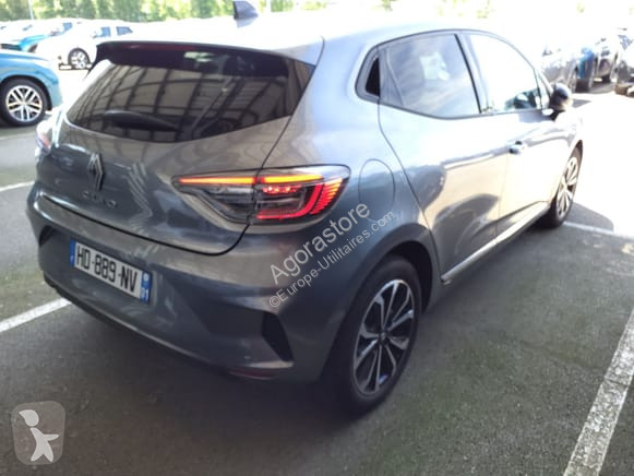 Комерційні автомобілі Renault CLIO