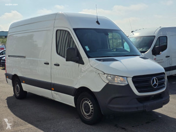 Фургон Mercedes