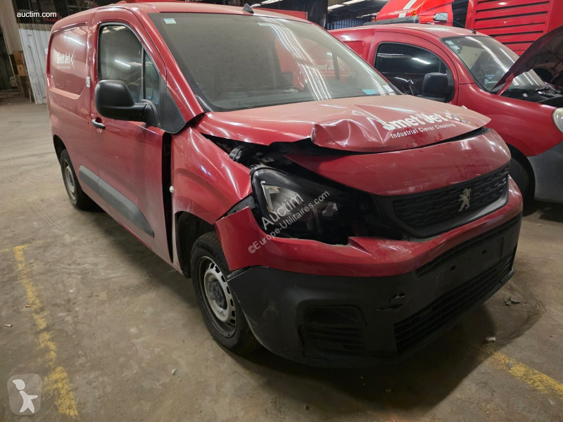 Комерційні автомобілі Peugeot partner