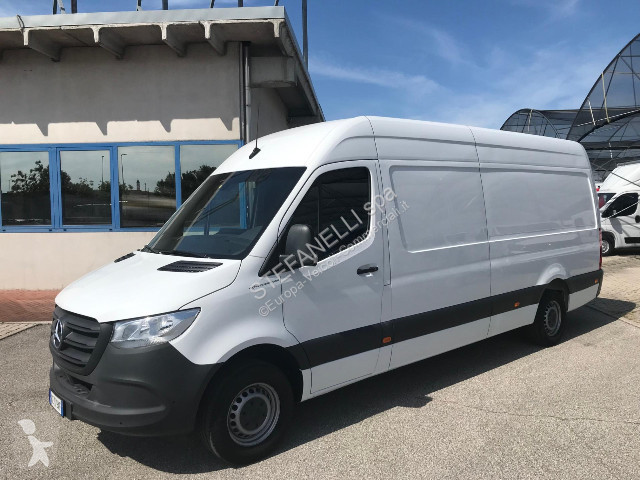 Комерційні автомобілі Mercedes Sprinter 315 2.0...