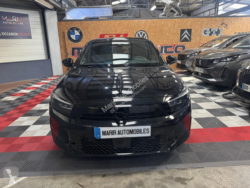 Лекотоварен автомобил Opel CORSA