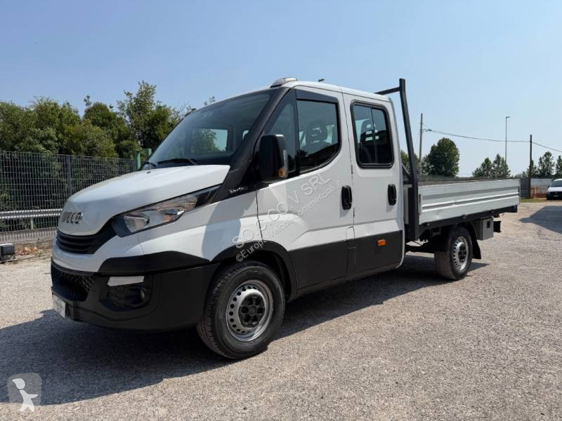 Лекотоварен автомобил Iveco 35S12