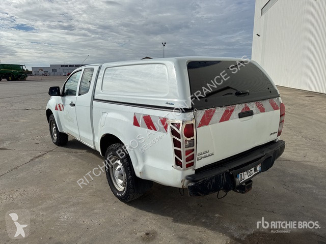Лекотоварен автомобил Isuzu  D-Max Twin Turbo