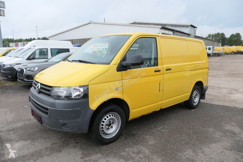 Лекотоварен автомобил Volkswagen T5 Transporter...