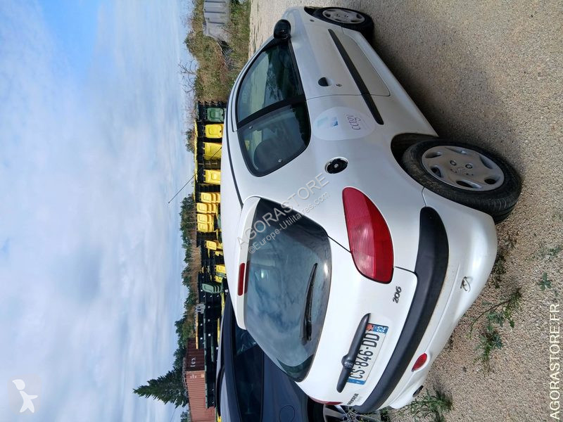Лекотоварен автомобил Peugeot 206