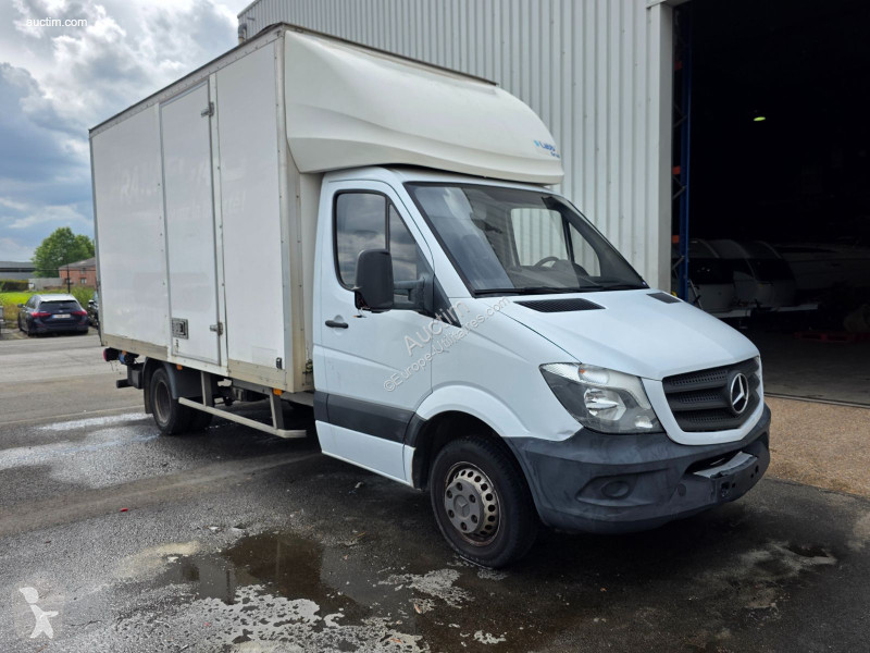 Лекотоварен автомобил Mercedes sprinter