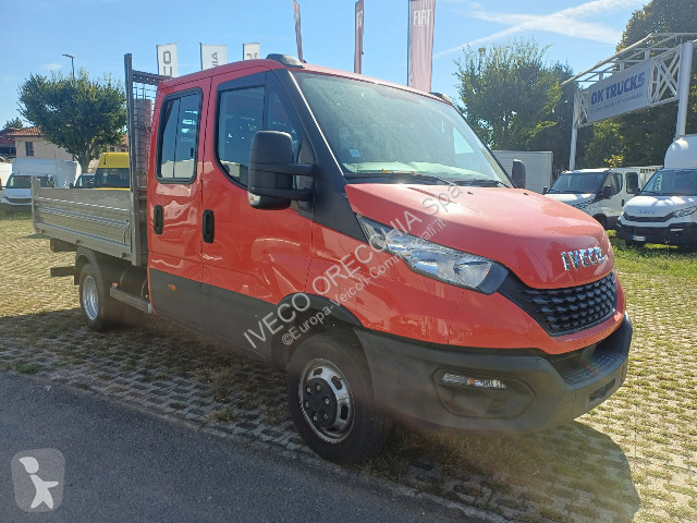 Лекотоварен автомобил Iveco DAILY 35C12 6+1