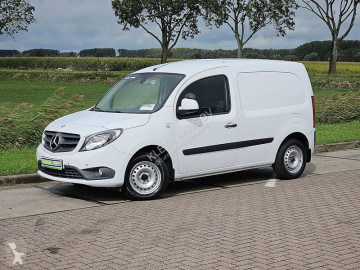 Caja cerrada Mercedes