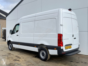 Mercedes eSprinter 314 Pro 81kWh Nieuw model! 313km WLTP 2000kg Trekvermogen L2 115kw Snelladen Adaptieve Cruise Widescreen Camera