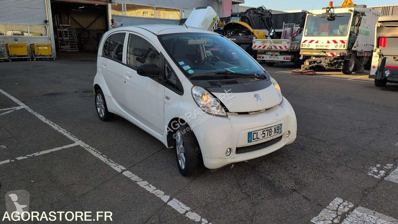 Лекотоварен автомобил Peugeot ION
