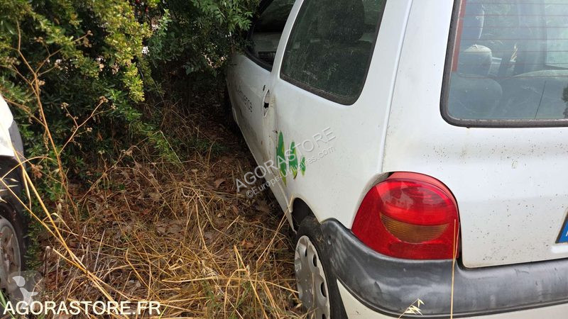 Лекотоварен автомобил Renault TWINGO