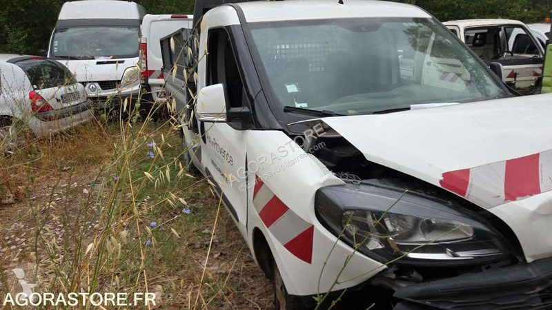 Лекотоварен автомобил Fiat DOBLO