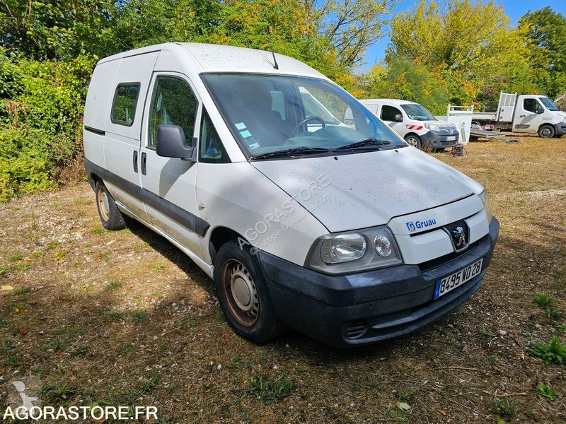 Лекотоварен автомобил Peugeot