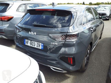 Седан KIA