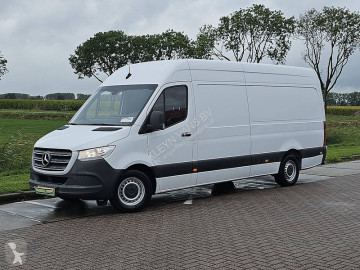 Bestelwagen Mercedes